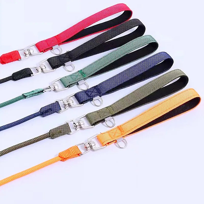 Nylon Dog Leash With Padded Handle For Comfortable Walks